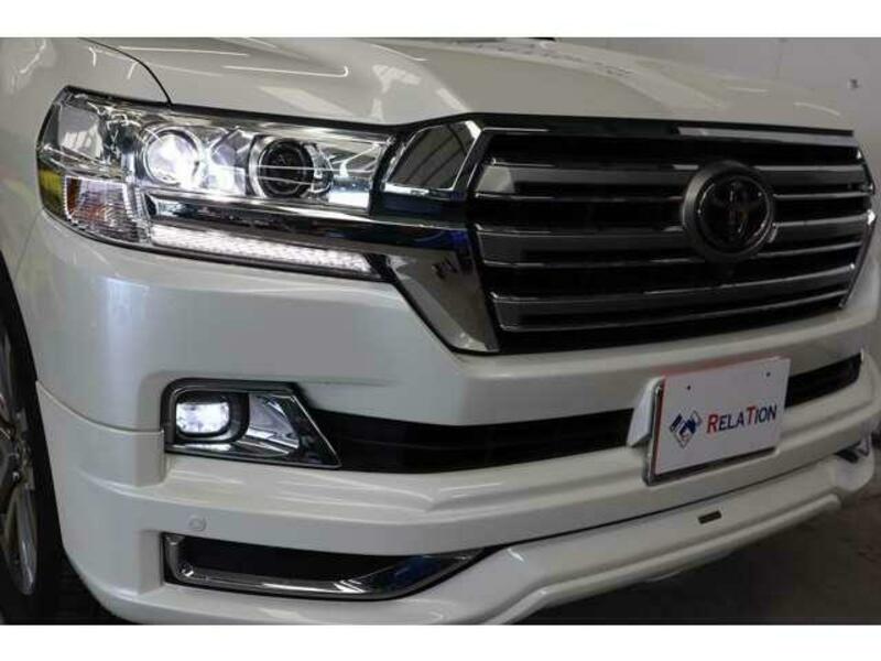 LAND CRUISER