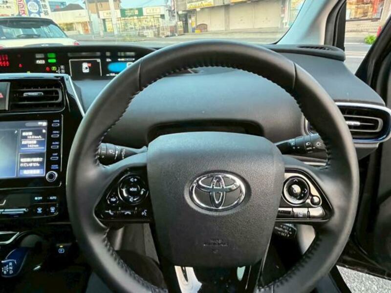 PRIUS-11