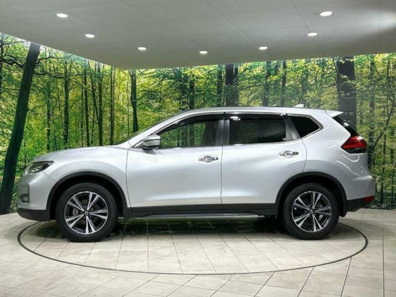 X-TRAIL-19