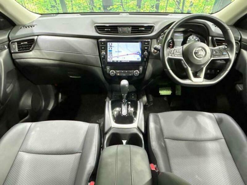 X-TRAIL-1