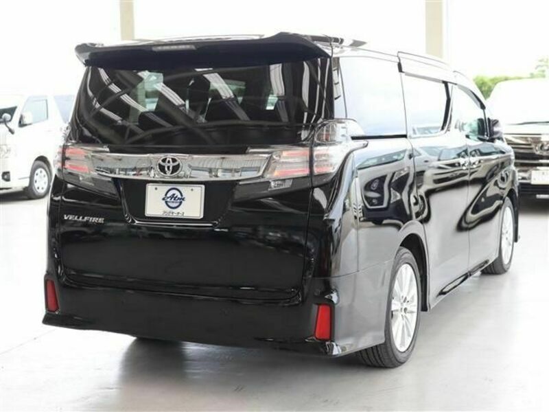 VELLFIRE-7