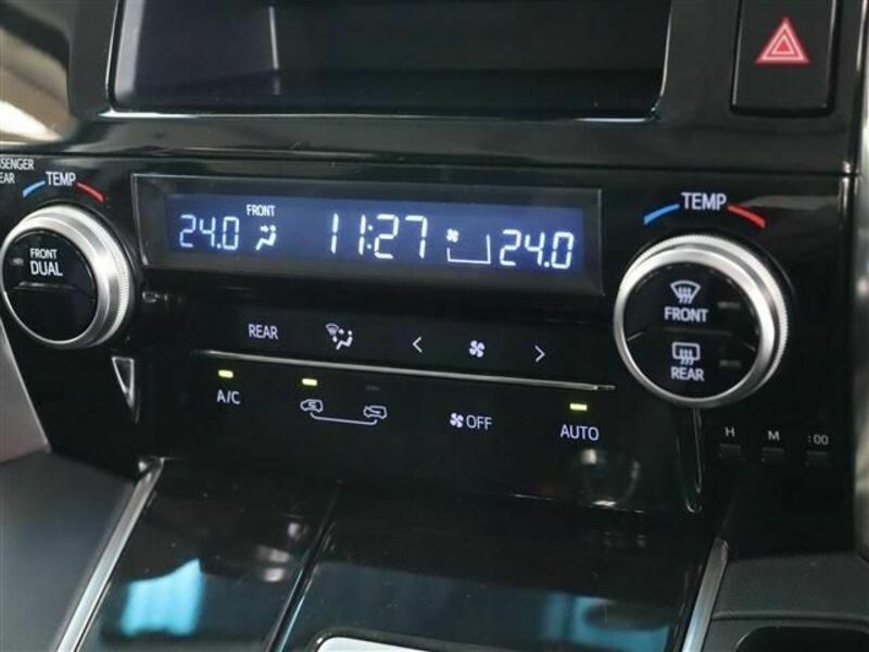VELLFIRE-11