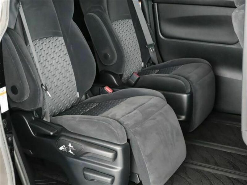 VELLFIRE-19