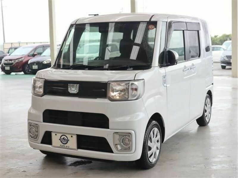 DAIHATSU WAKE