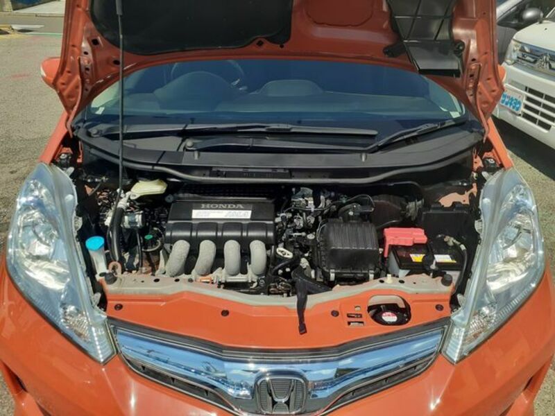 FIT HYBRID