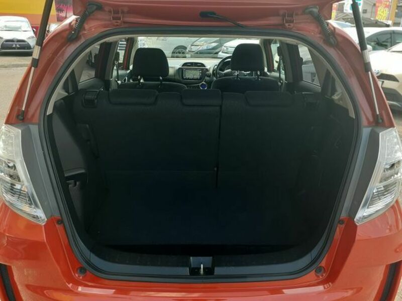 FIT HYBRID