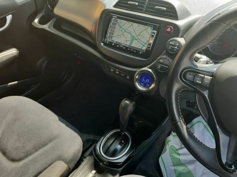 FIT HYBRID