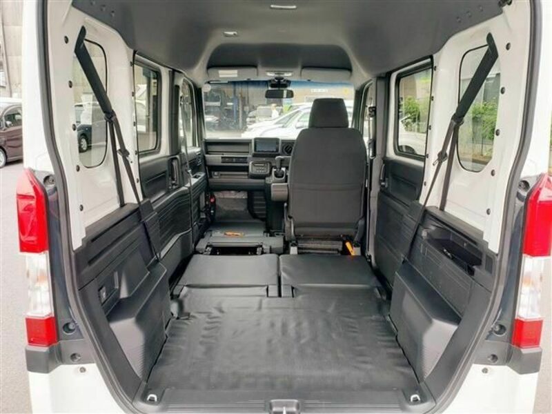 N-VAN