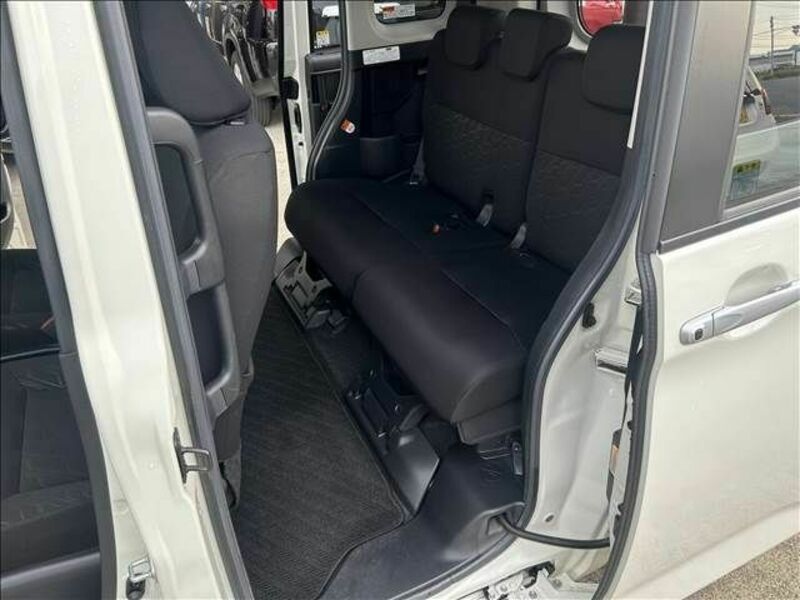 ROOMY-11