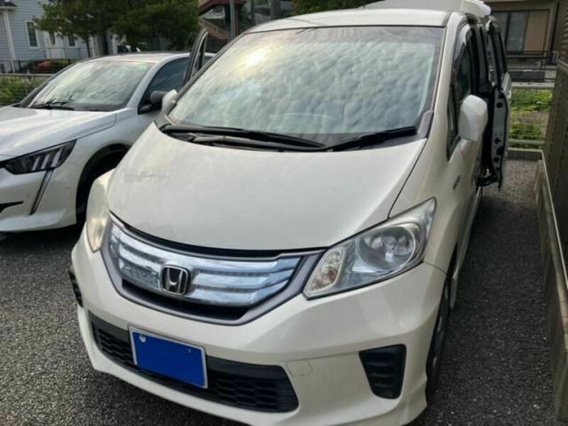 HONDA FREED HYBRID