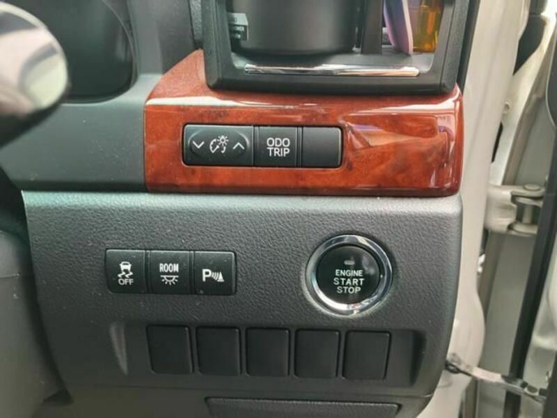VELLFIRE-18