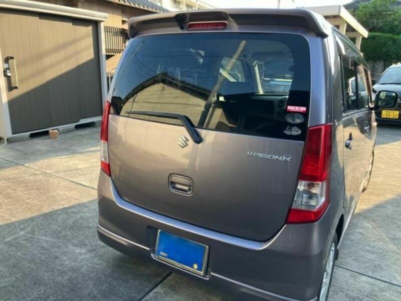 WAGON R