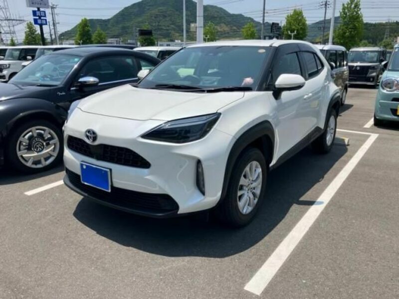 YARIS CROSS