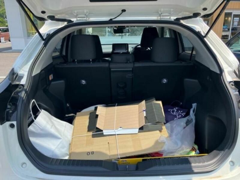 YARIS CROSS