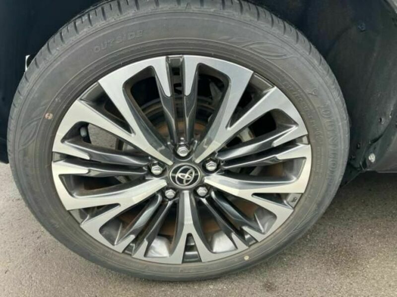 YARIS CROSS