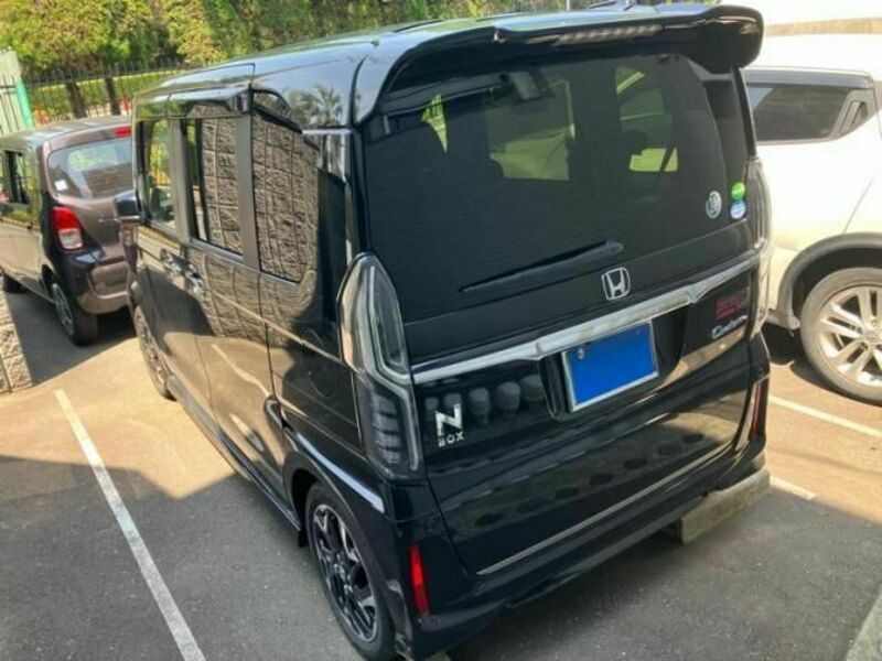 N BOX CUSTOM