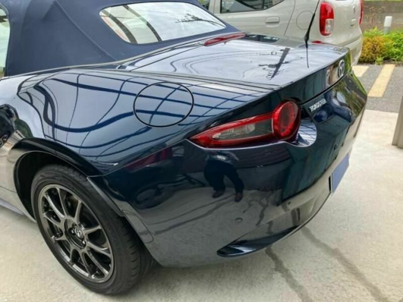 ROADSTER
