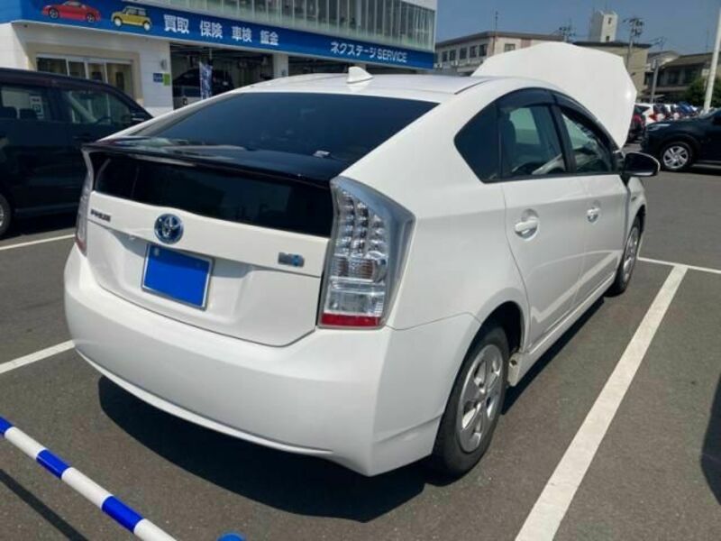 PRIUS-7