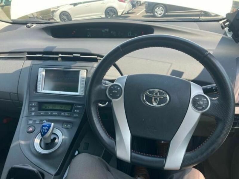 PRIUS-14