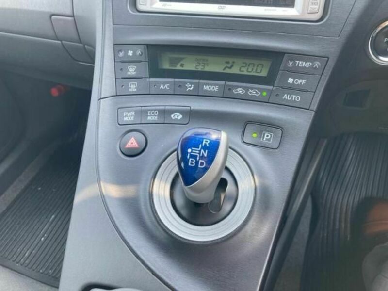 PRIUS-18