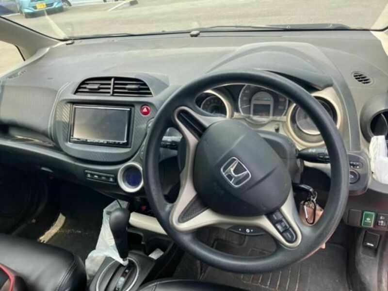 FIT HYBRID-6