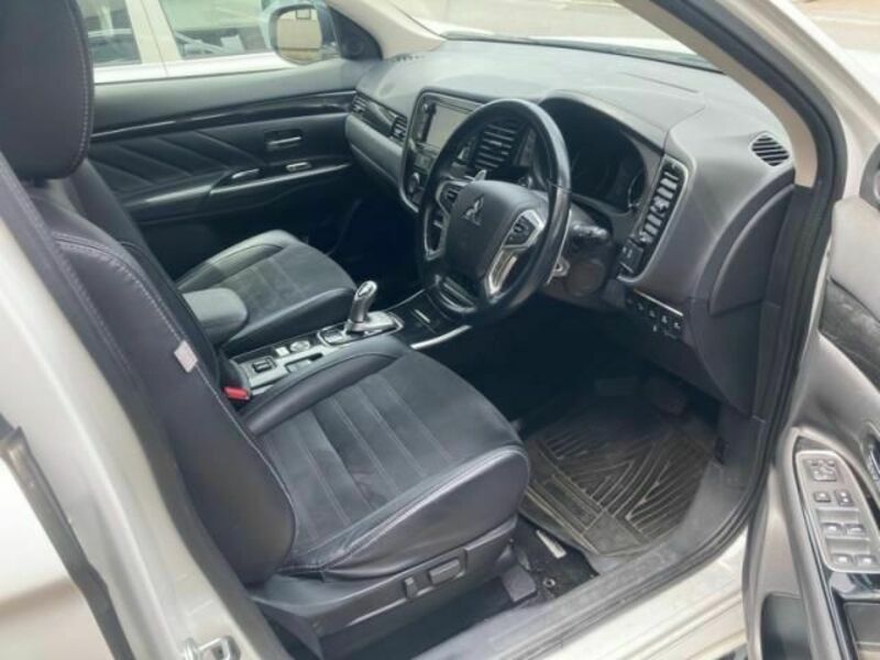 OUTLANDER PHEV