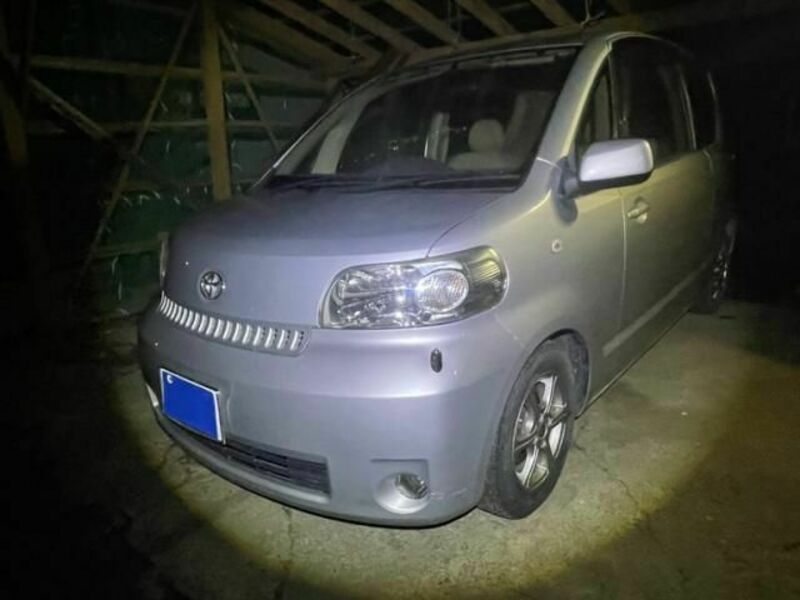 TOYOTA PORTE