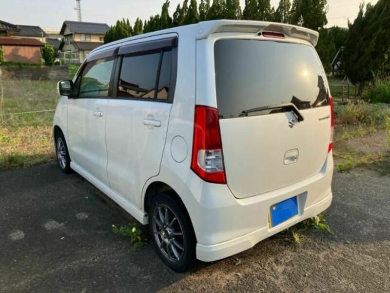WAGON R-3