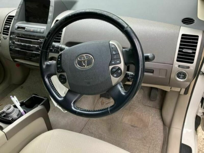 PRIUS-9