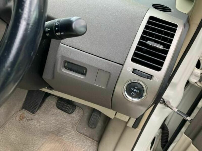 PRIUS-11