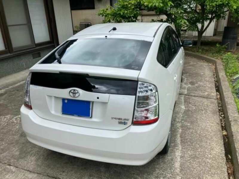 PRIUS-19