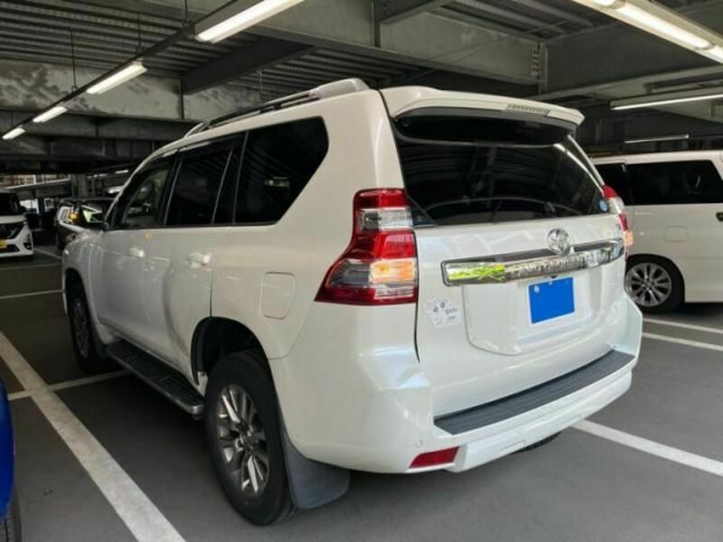 LAND CRUISER PRADO-4