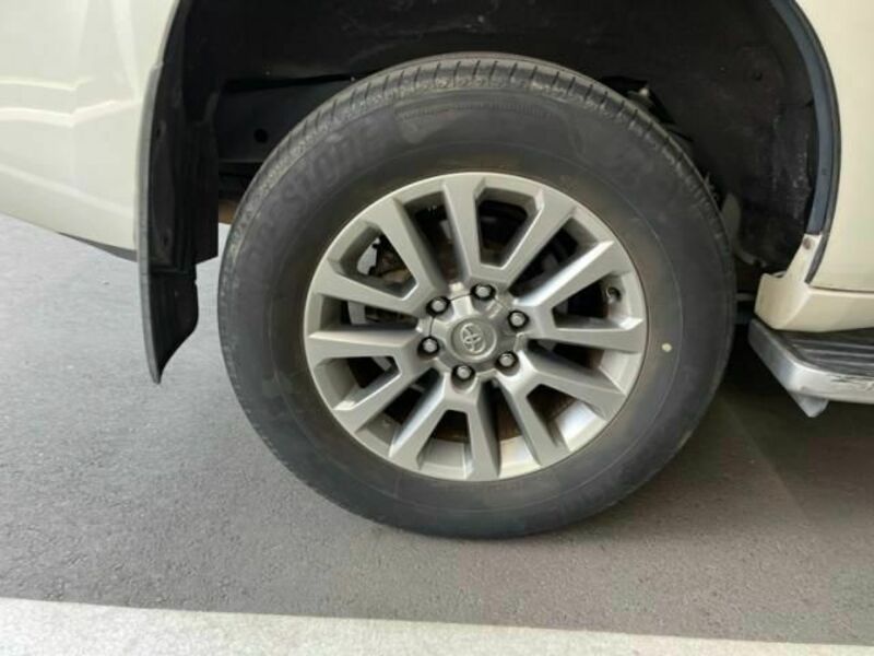 LAND CRUISER PRADO-6