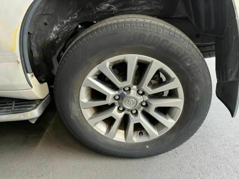 LAND CRUISER PRADO-7