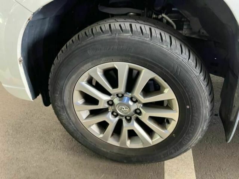 LAND CRUISER PRADO-8