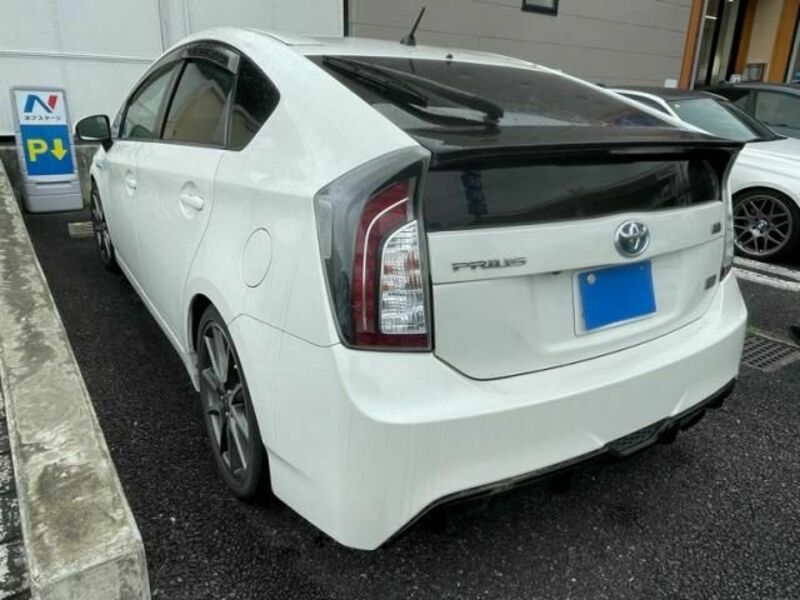 PRIUS-3