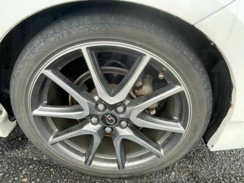 PRIUS-6