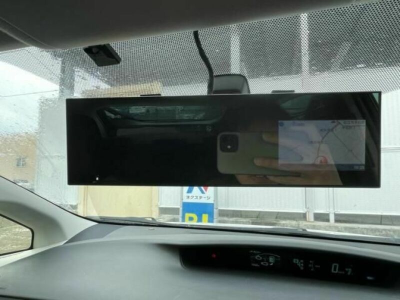 PRIUS-17