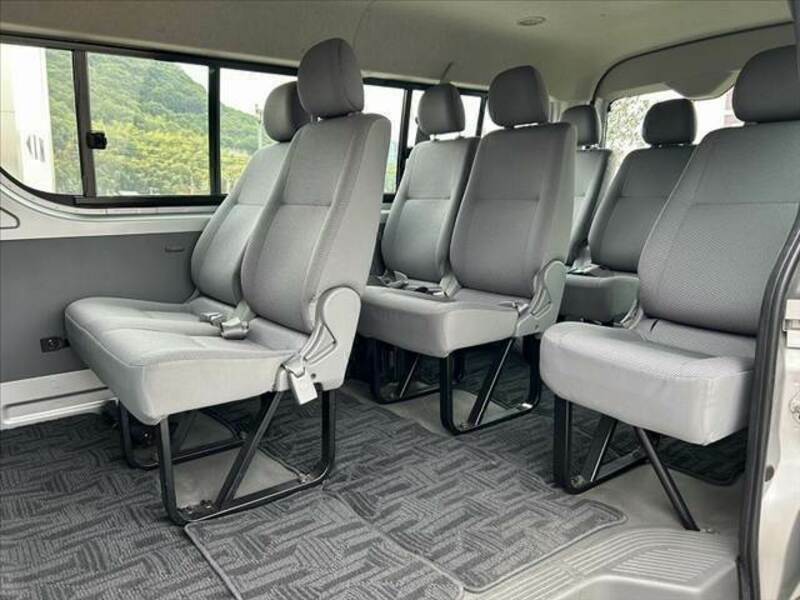 HIACE VAN