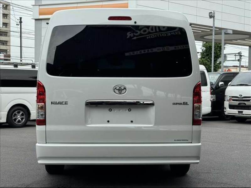 HIACE VAN