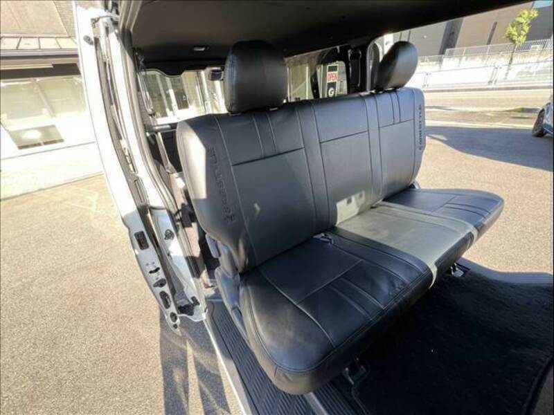 HIACE VAN-7