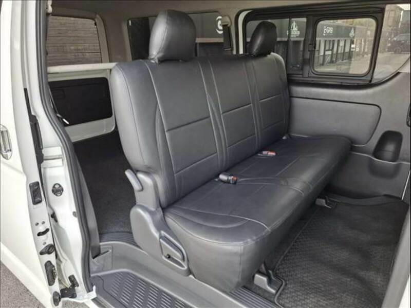 HIACE VAN