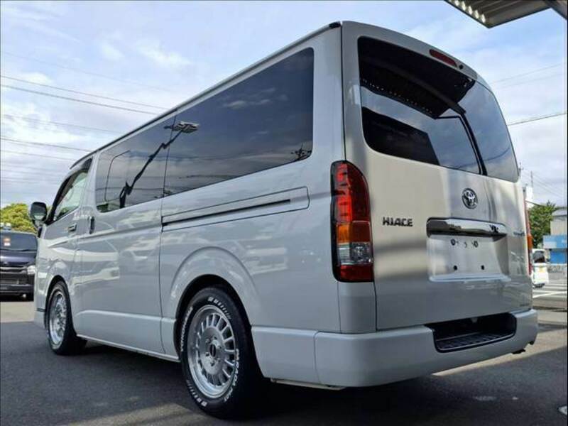 HIACE VAN