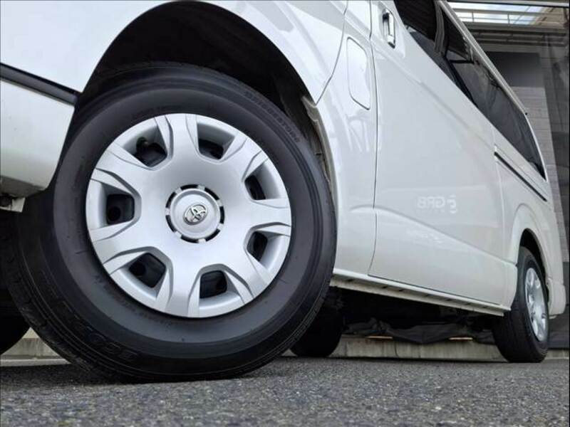 HIACE VAN-9