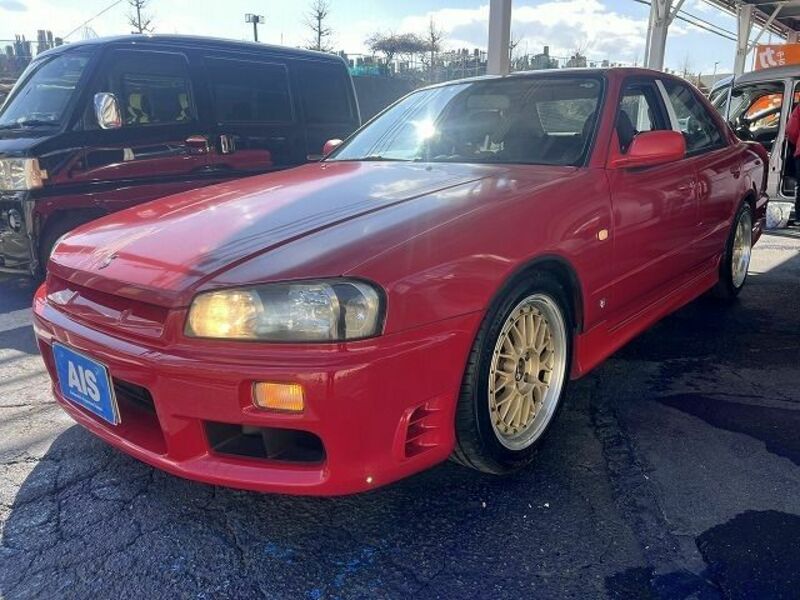 NISSAN SKYLINE