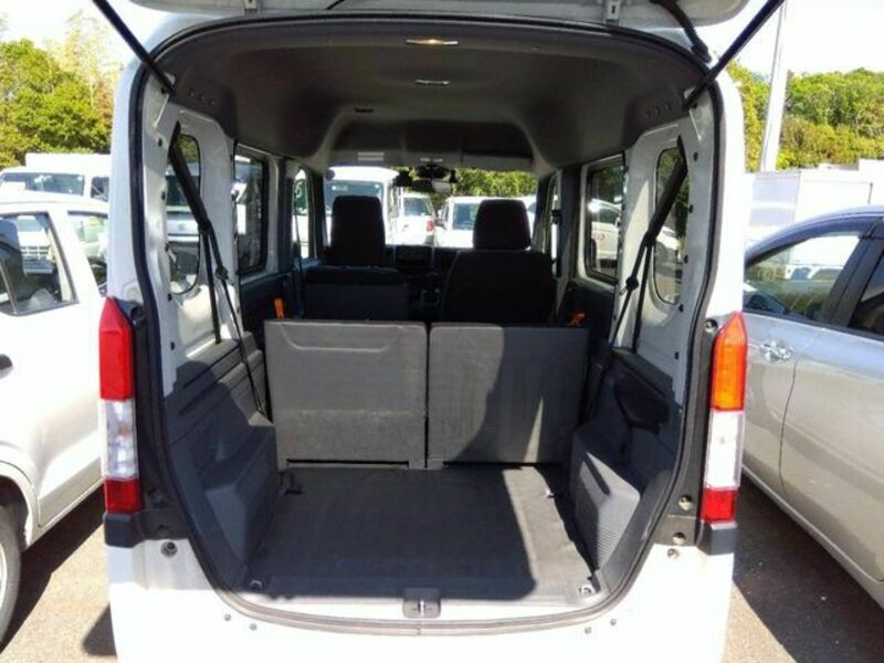 N-VAN