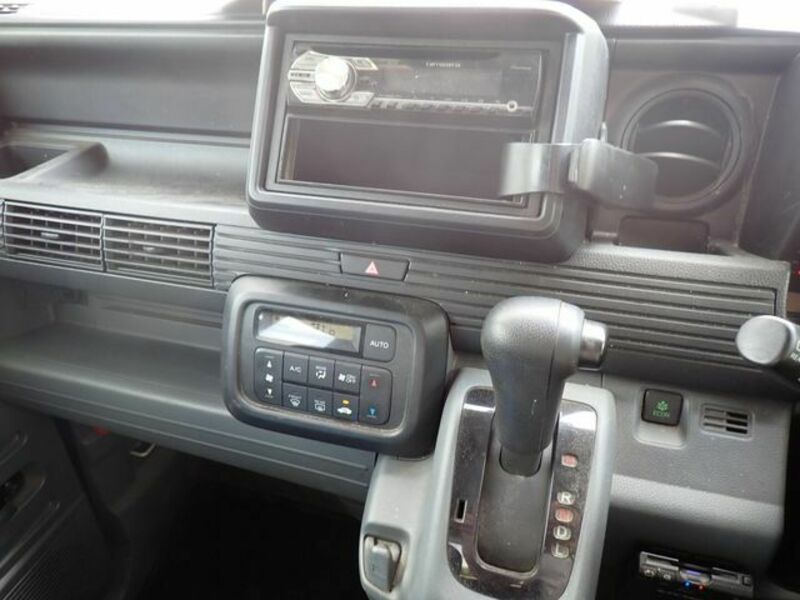 N-VAN