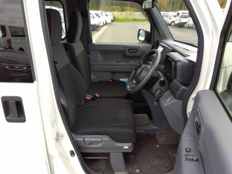 N-VAN