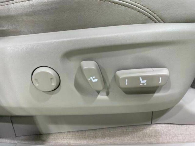 LAND CRUISER PRADO-7