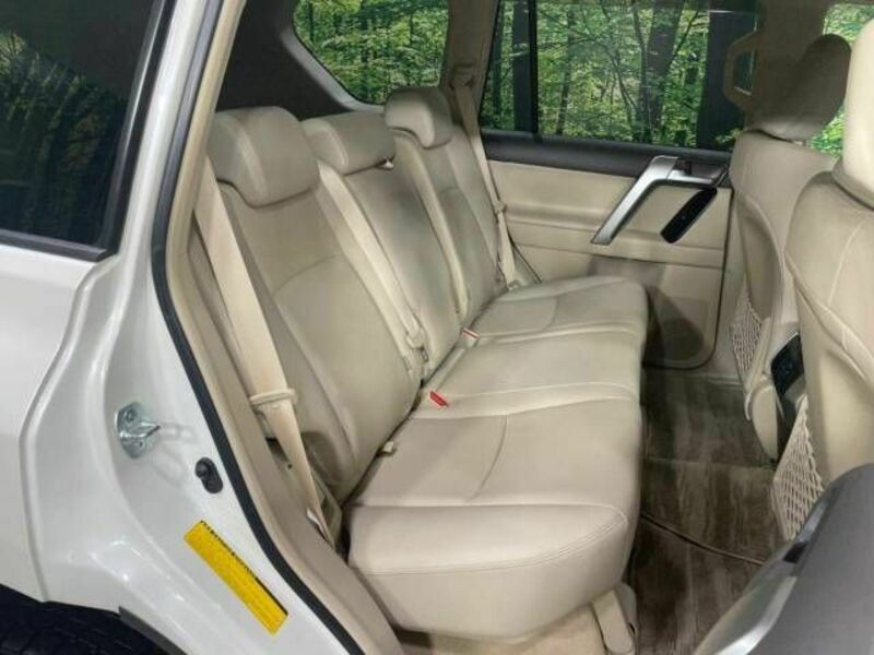 LAND CRUISER PRADO-9